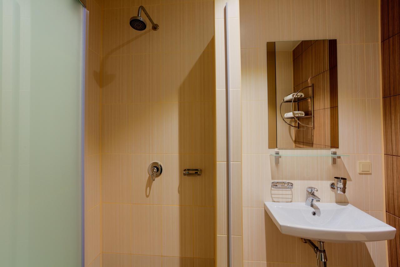 Comfort Hotel & Hostel Zaporizhia Exterior foto