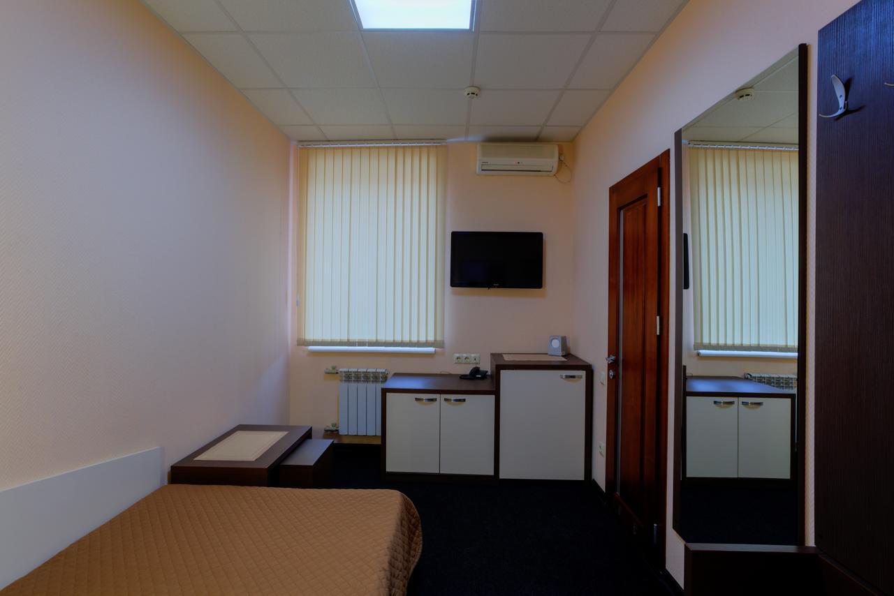 Comfort Hotel & Hostel Zaporizhia Exterior foto
